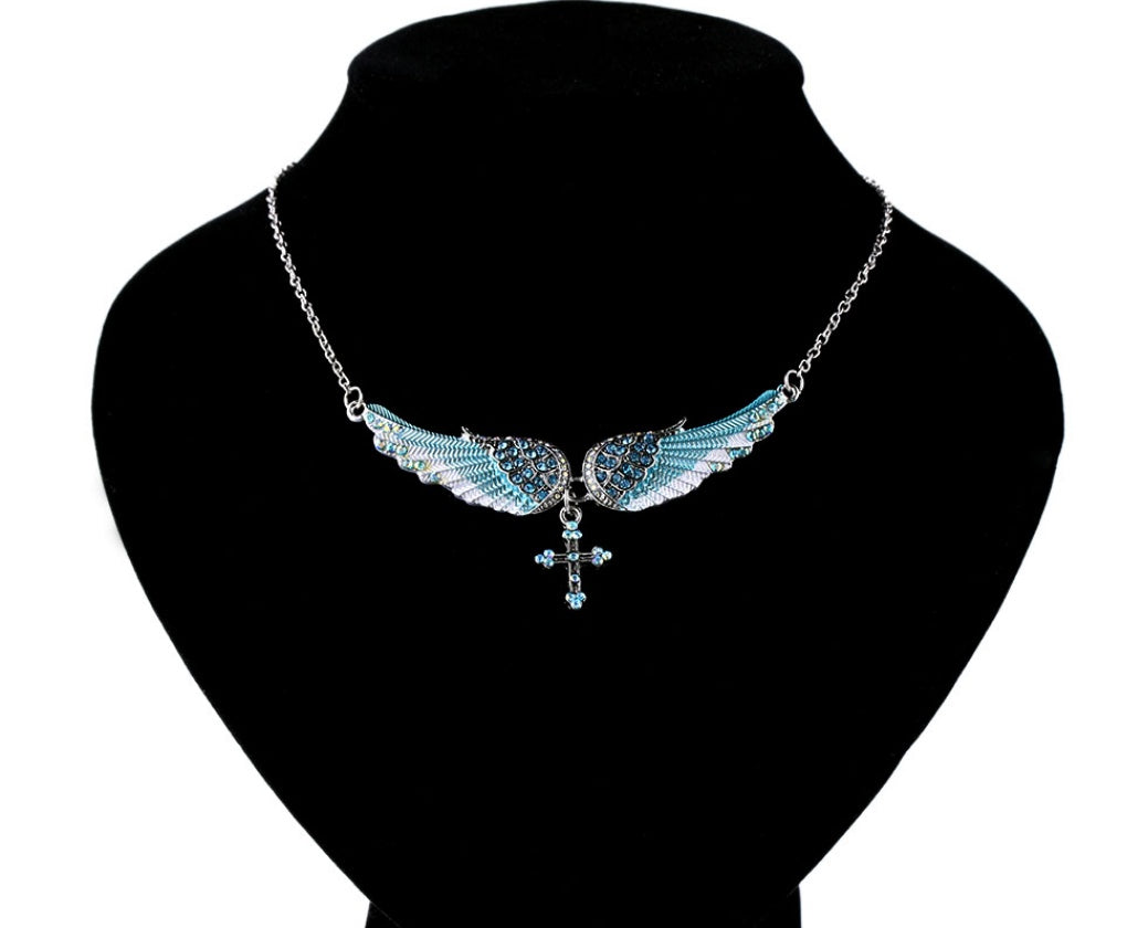 Nouveau - Joli collier avec pendentif ailes d'ange et croix