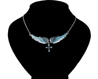 Nouveau - Joli collier avec pendentif ailes d'ange et croix